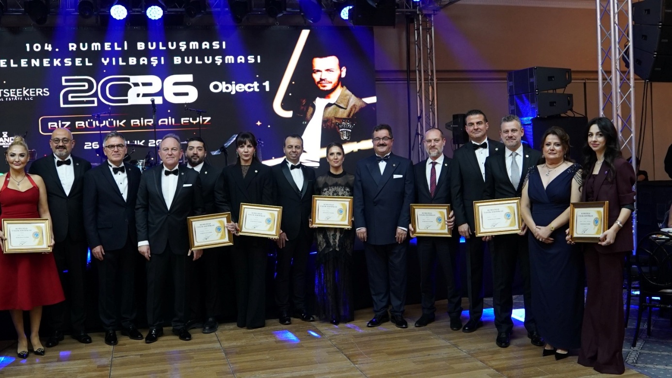 CUMA ÜYE ROZET TAKDİMİ