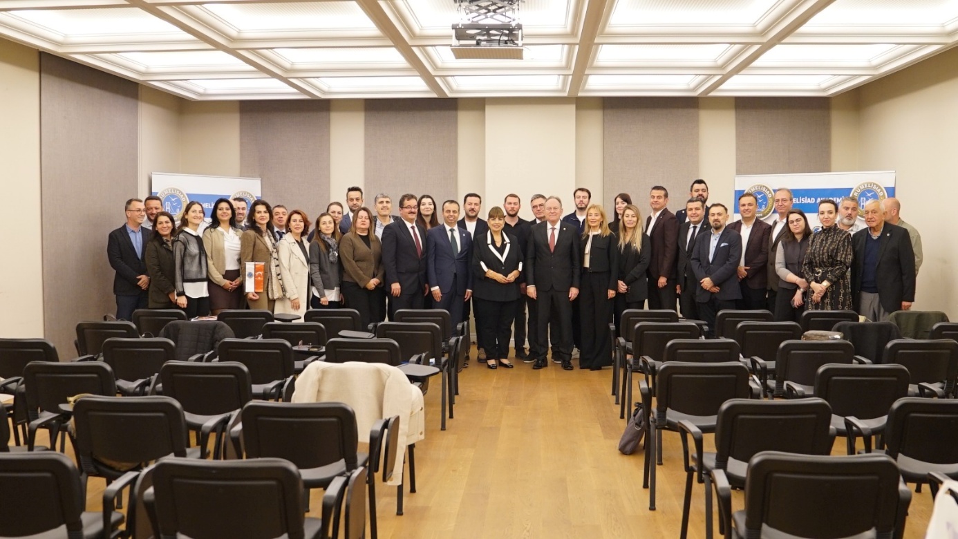 PAZARTESİ AKADEMİ