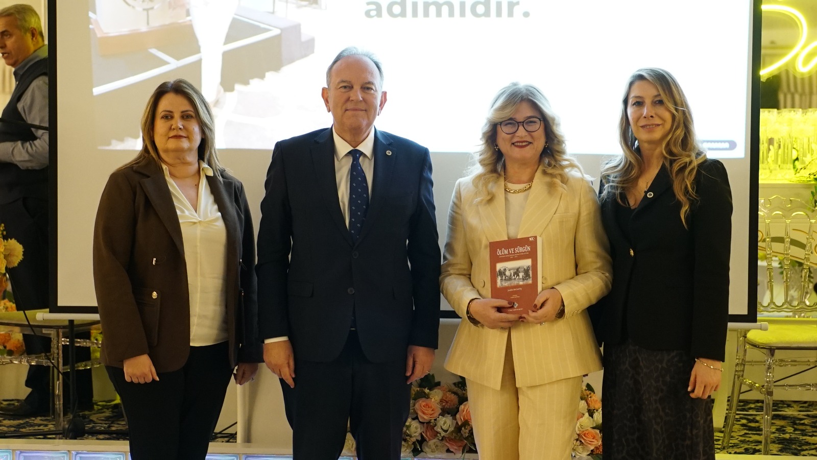 PAZARTESİ KADINLAR GÜNÜ