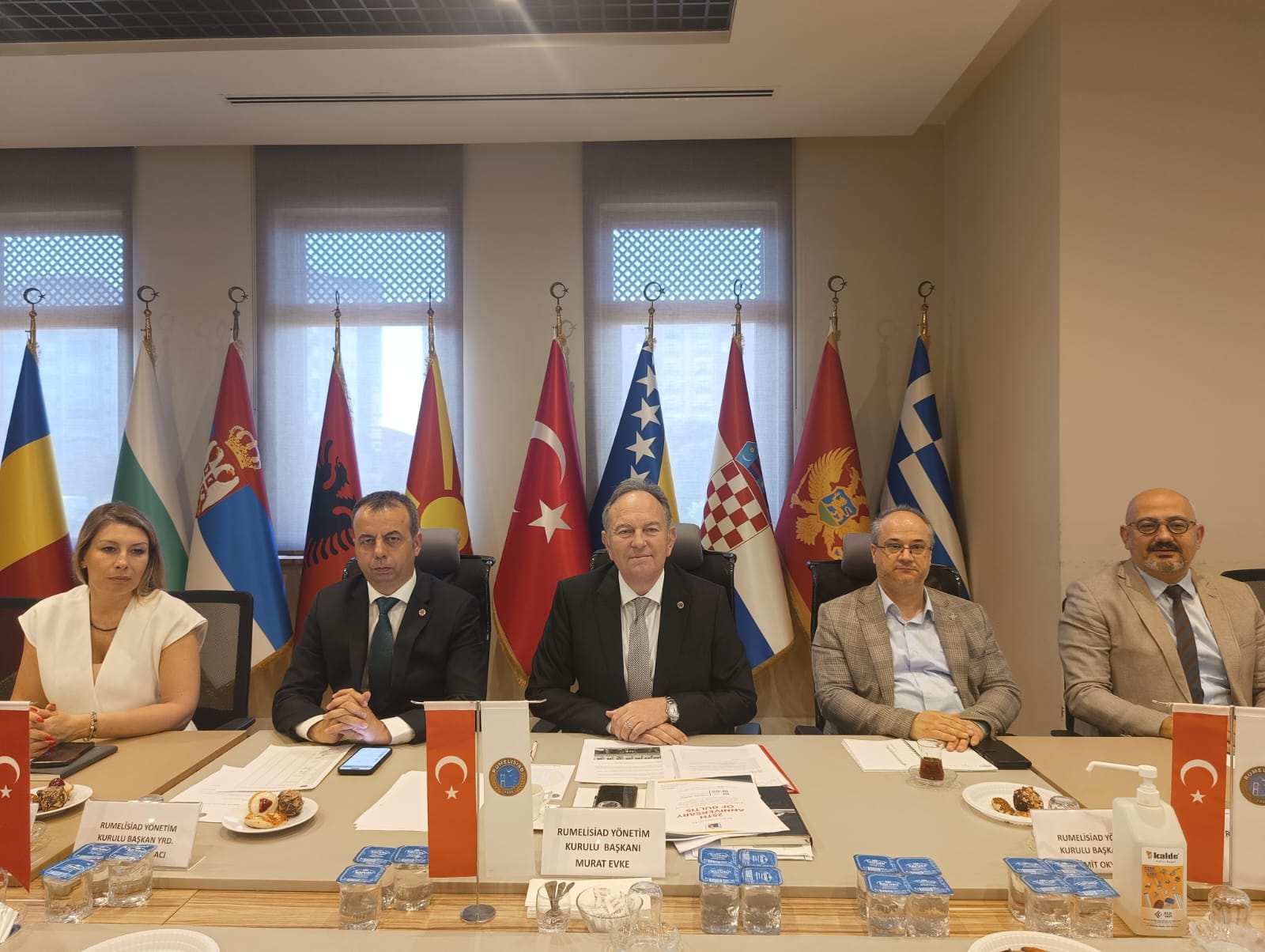 PAZARTESİ TOPLANTI