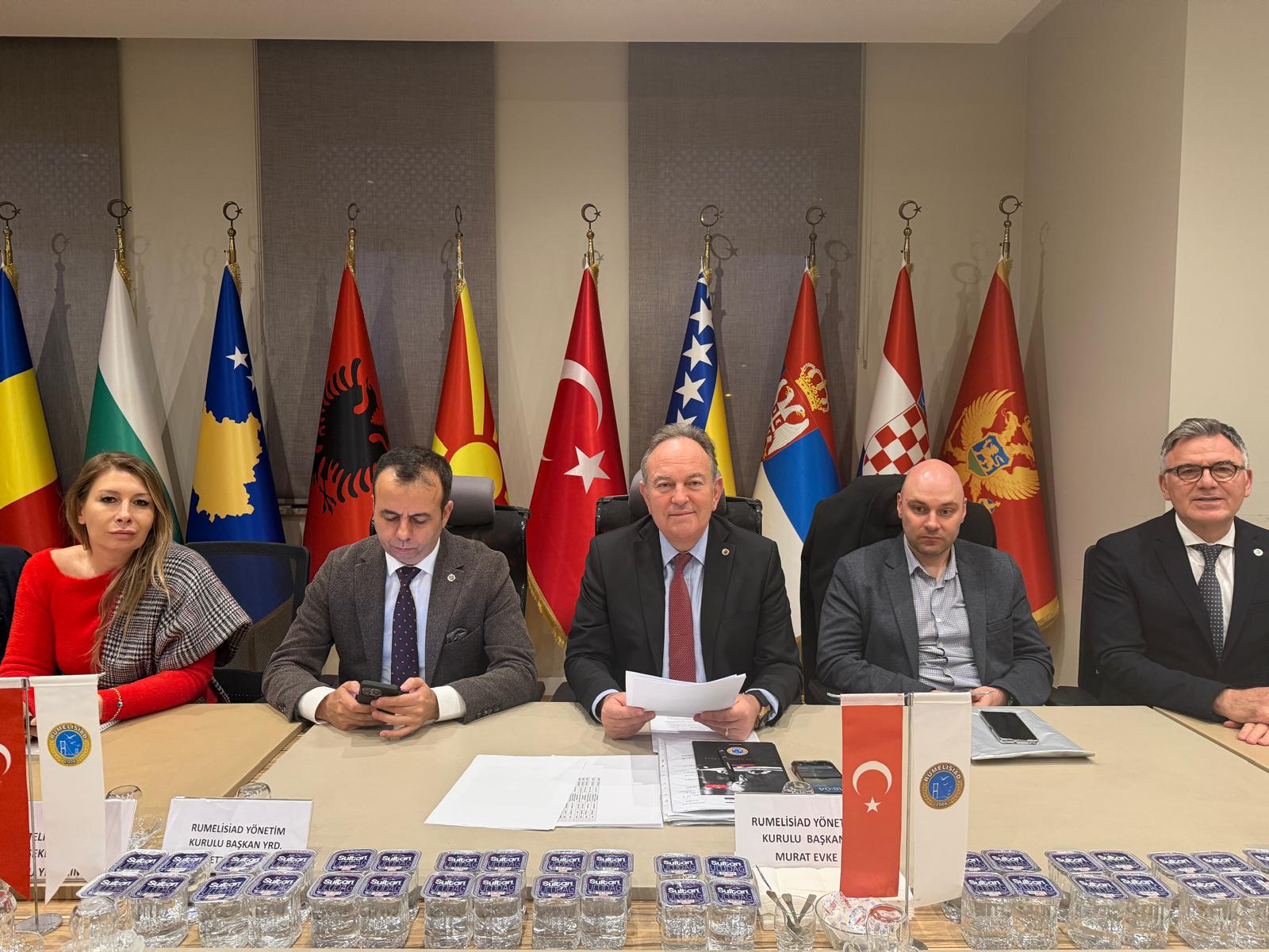 PAZARTESİ TOPLANTI