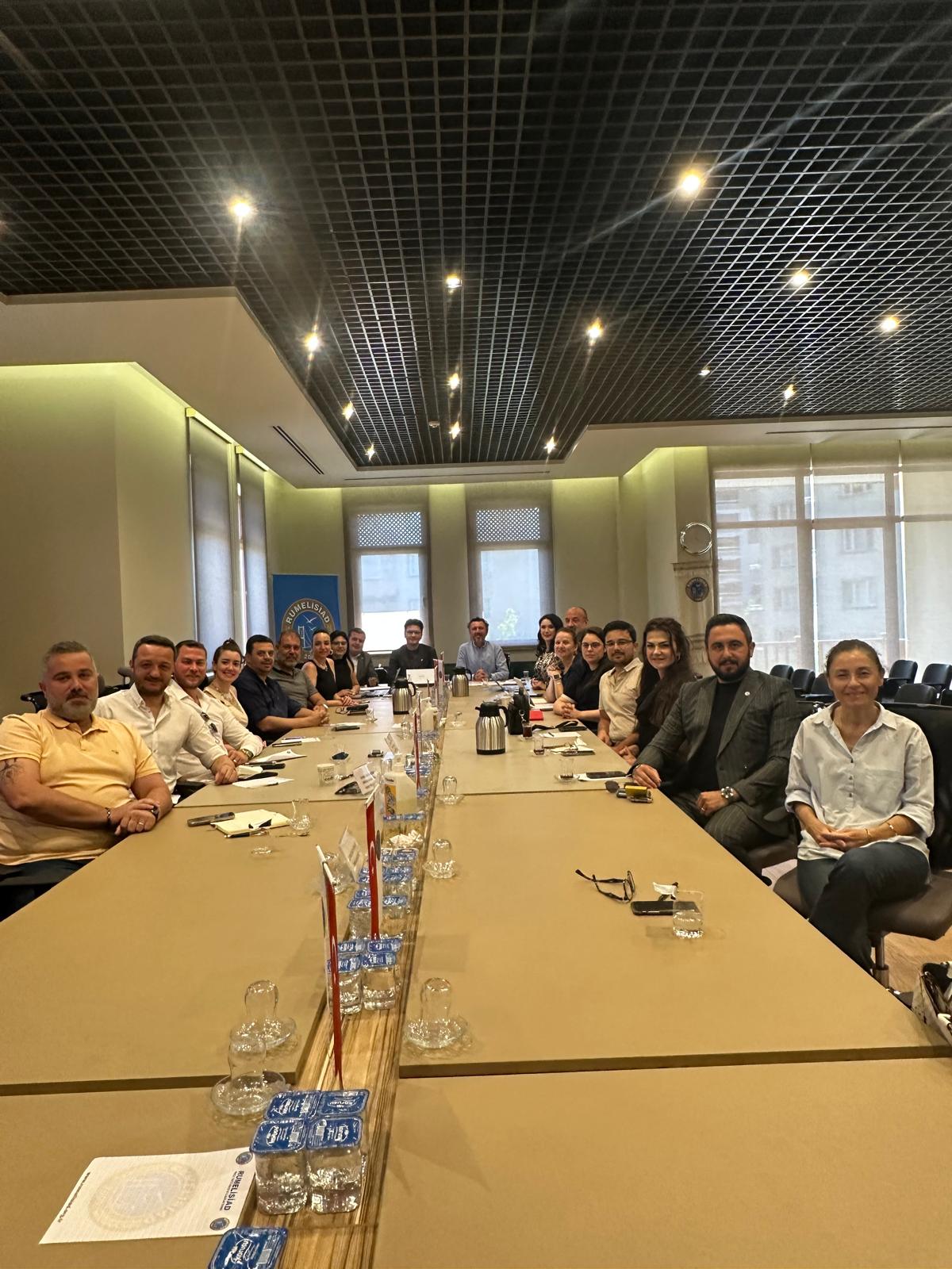 PERŞEMBE NETWORKİNG