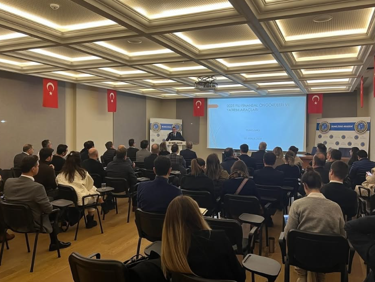 RUMELİSİAD Akademi kapsamında, finans dünyasının dinamiklerini anlamak ve üyelerimize geleceğe yönel