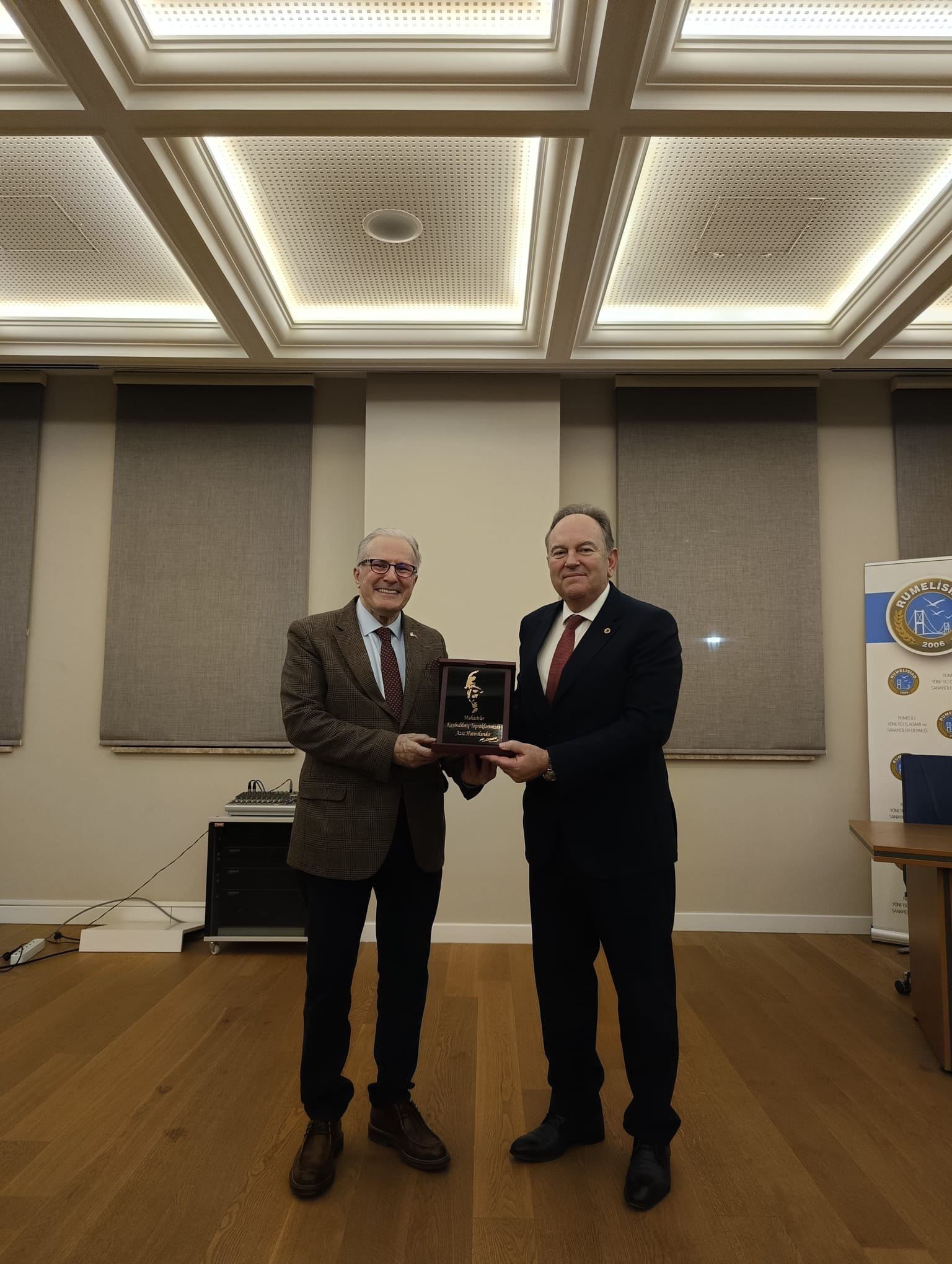 Rumelisiad Akademi Söyleşileri: Fahrettin Gülener Deneyim PaylaşımıBu hafta Rumelisiad Akademi Söyle