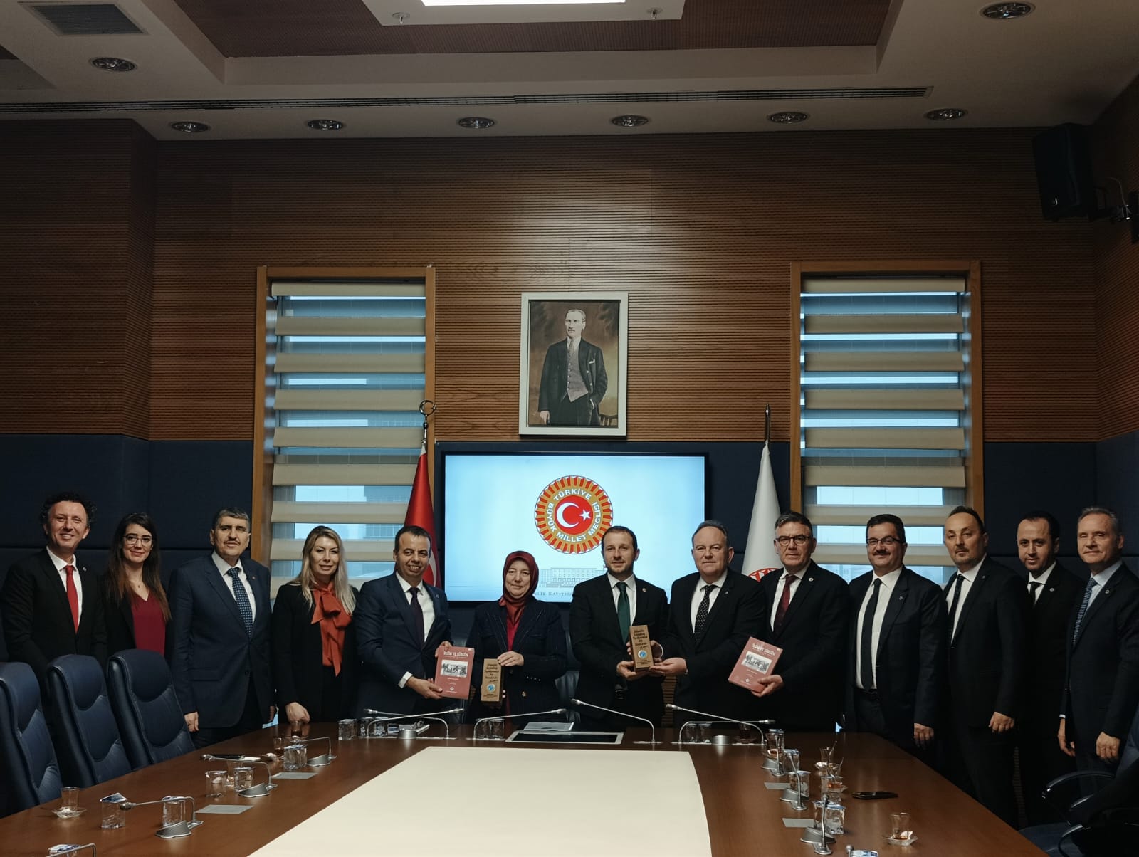 RUMELİSİAD’DAN TBMM’YE ZİYARETRUMELİSİAD yönetim kurulu olarak, Türkiye Büyük Millet Meclisi’nde Bos